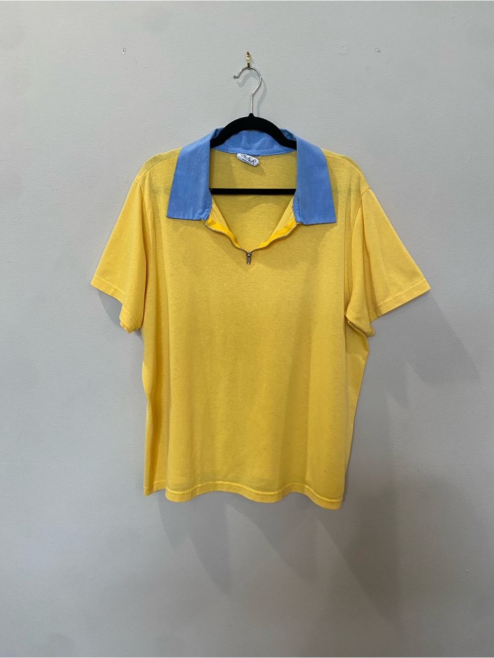 Vintage HHR Plus Size Yellow Short-Sleeve Polo with Light Blue Collar